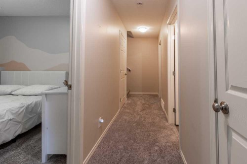 1-4406 Lake Drive, Coalhurst, AB - Indoor Photo Showing Other Room