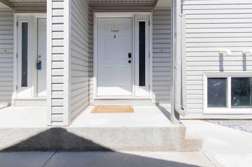 1-4406 Lake Drive, Coalhurst, AB - Outdoor With Exterior