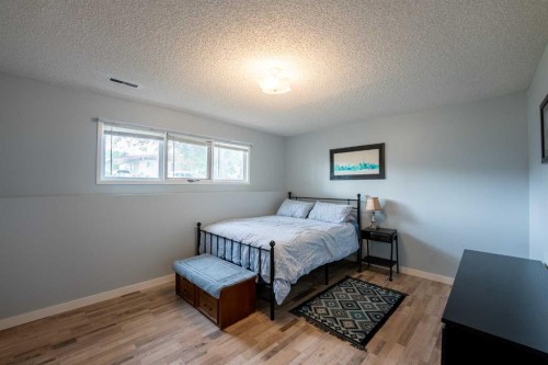 23 Selkirk Road West, Lethbridge, AB 