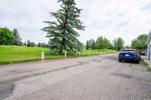 23 Selkirk Road West, Lethbridge, AB 