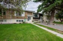 23 Selkirk Road West, Lethbridge, AB 