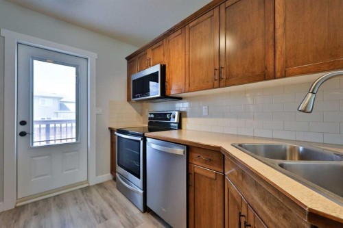 1988 Parkside Way, Coaldale, AB 