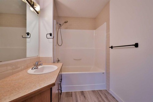 1988 Parkside Way, Coaldale, AB 