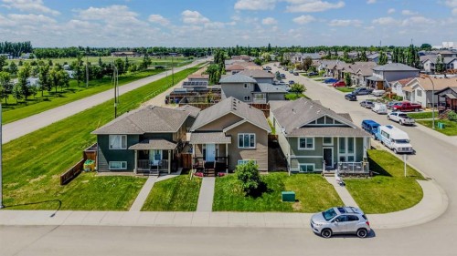 1988 Parkside Way, Coaldale, AB 