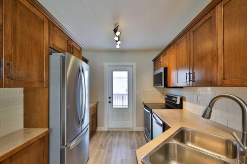 1988 Parkside Way, Coaldale, AB 