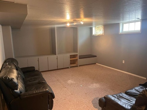213 2Nd Avenue, Milk River, AB 