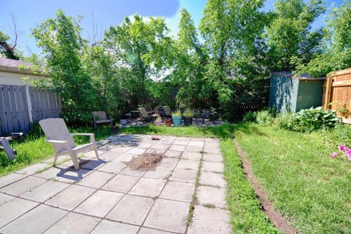 2424 4 Avenue, Fort Macleod, AB - Outdoor With Backyard