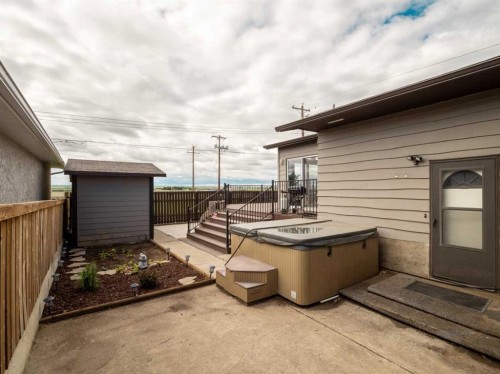 506 10 Street, Fort Macleod, AB 