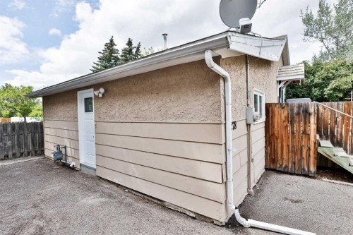 278 N 100 E, Raymond, AB 