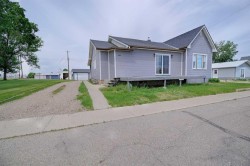 104 Retzke Street Enchant, AB T0K 0V0