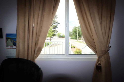 2209 21 A Avenue, Coaldale, AB 