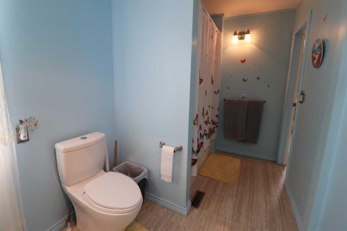 2209 21 A Avenue, Coaldale, AB 
