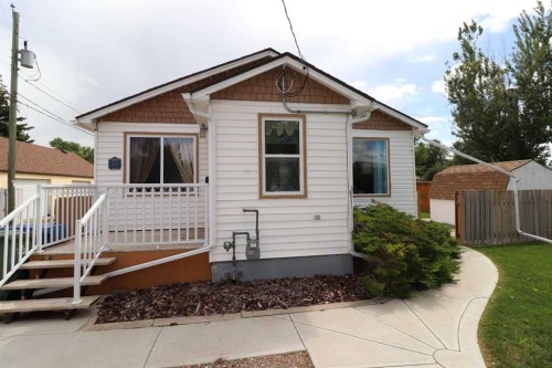 2209 21 A Avenue, Coaldale, AB 