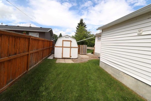 2209 21 A Avenue, Coaldale, AB 