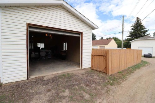2209 21 A Avenue, Coaldale, AB 
