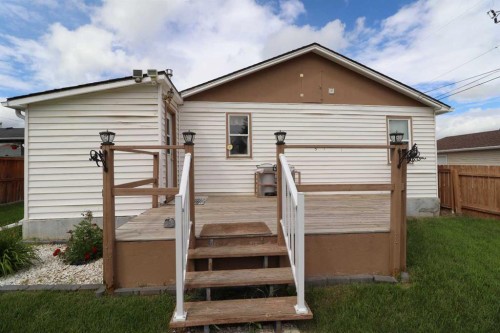 2209 21 A Avenue, Coaldale, AB 