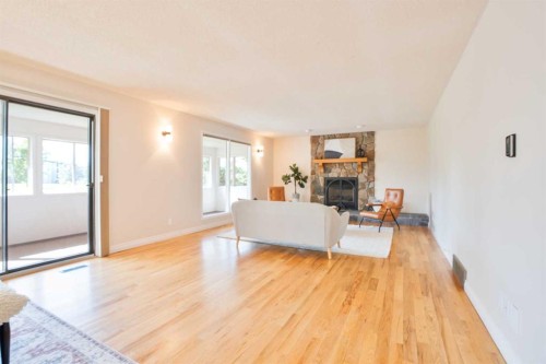 111 Temple Crescent West, Lethbridge, AB 