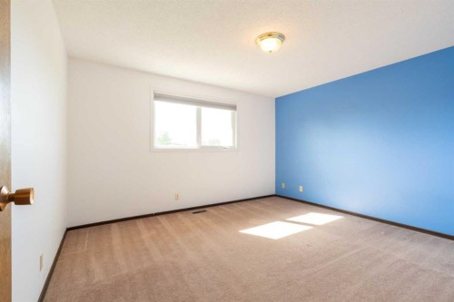 111 Temple Crescent West, Lethbridge, AB 