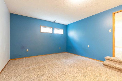 111 Temple Crescent West, Lethbridge, AB 