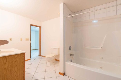 111 Temple Crescent West, Lethbridge, AB 