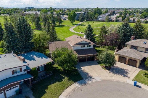 111 Temple Crescent West, Lethbridge, AB 