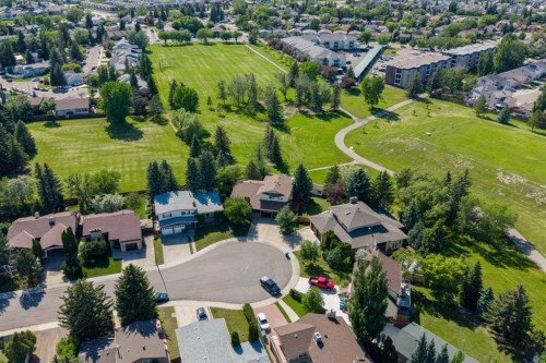 111 Temple Crescent West, Lethbridge, AB 
