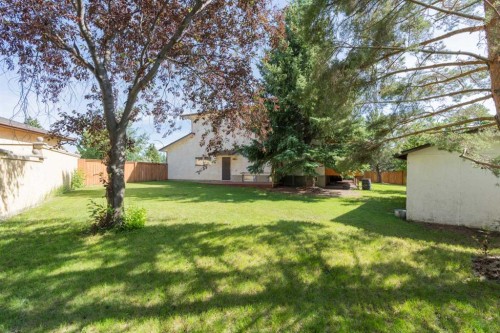 111 Temple Crescent West, Lethbridge, AB 