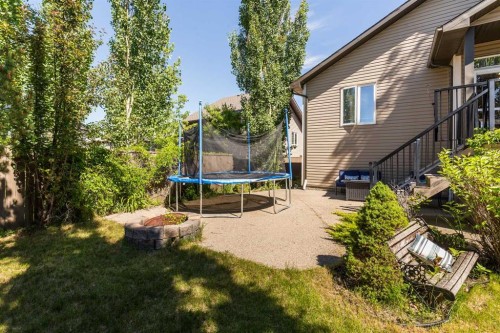 8 Riverton Crescent West, Lethbridge, AB 