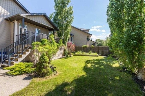 8 Riverton Crescent West, Lethbridge, AB 