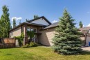 8 Riverton Crescent West, Lethbridge, AB 