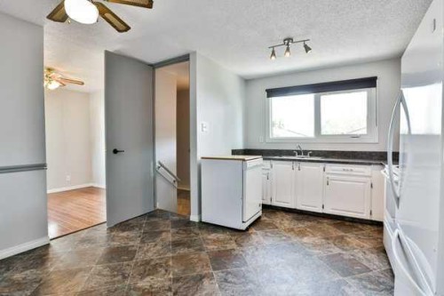 414 12 Avenue North, Lethbridge, AB 