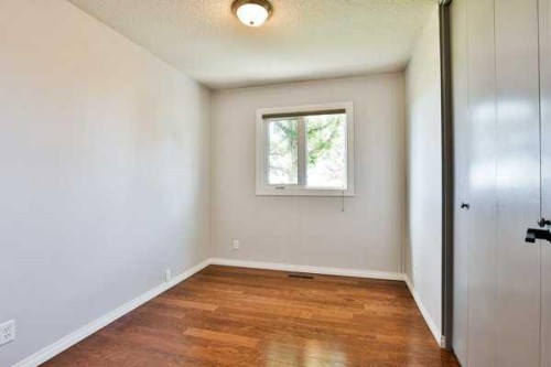 414 12 Avenue North, Lethbridge, AB 