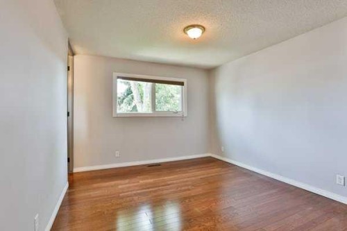 414 12 Avenue North, Lethbridge, AB 