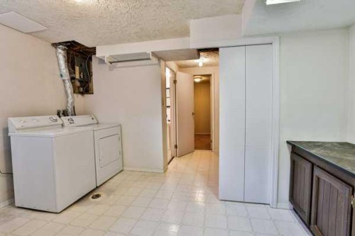 414 12 Avenue North, Lethbridge, AB 