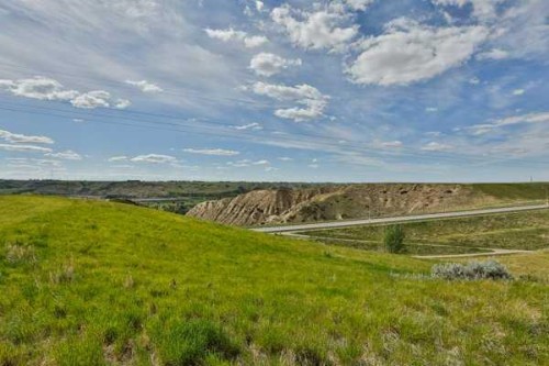 414 12 Avenue North, Lethbridge, AB 