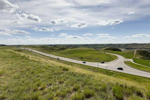 414 12 Avenue North, Lethbridge, AB 