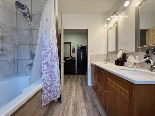 412 Queen Avenue, Monarch, AB 