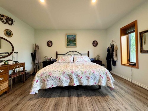 412 Queen Avenue, Monarch, AB 