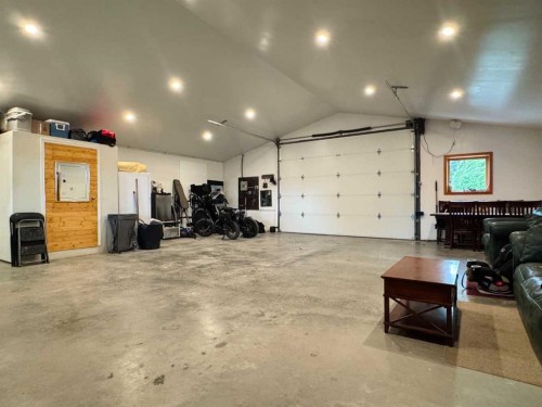 412 Queen Avenue, Monarch, AB 