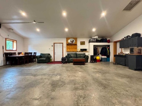 412 Queen Avenue, Monarch, AB 