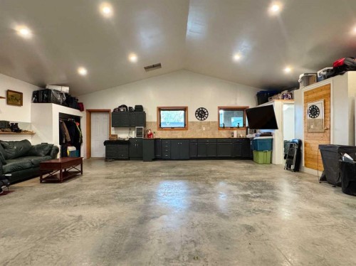 412 Queen Avenue, Monarch, AB 