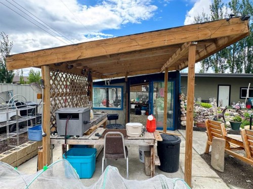 412 Queen Avenue, Monarch, AB 
