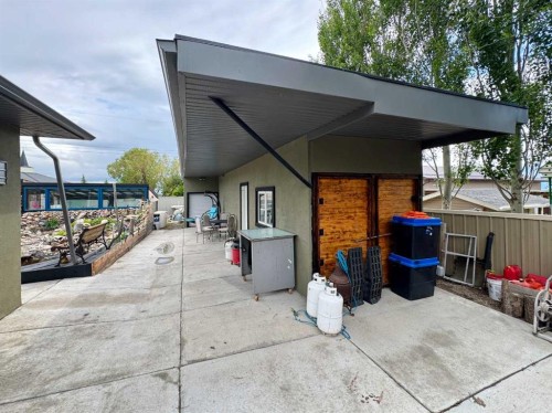 412 Queen Avenue, Monarch, AB 