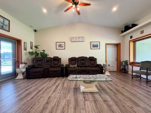 412 Queen Avenue, Monarch, AB 