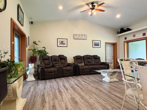 412 Queen Avenue, Monarch, AB 