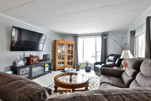 Unit 88-5301 2Nd Street, Coalhurst, AB 