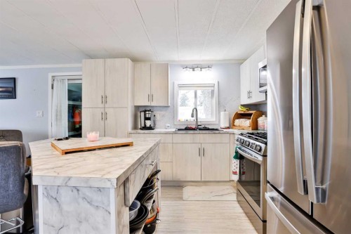 Unit 88-5301 2Nd Street, Coalhurst, AB 