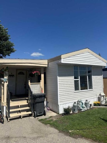 Unit 88-5301 2Nd Street, Coalhurst, AB 