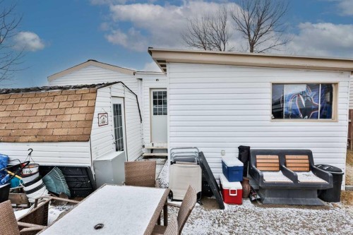 Unit 88-5301 2Nd Street, Coalhurst, AB 