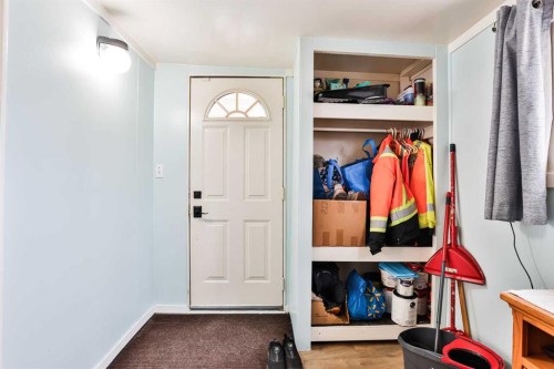 Unit 88-5301 2Nd Street, Coalhurst, AB 